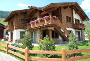Mont Chalet Apartaments Livigno